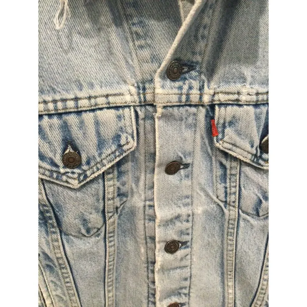 Vtg Levi’s trucker jean jacket men M thrashed USA gorpcore emo punk Western rock - Picture 10 of 16